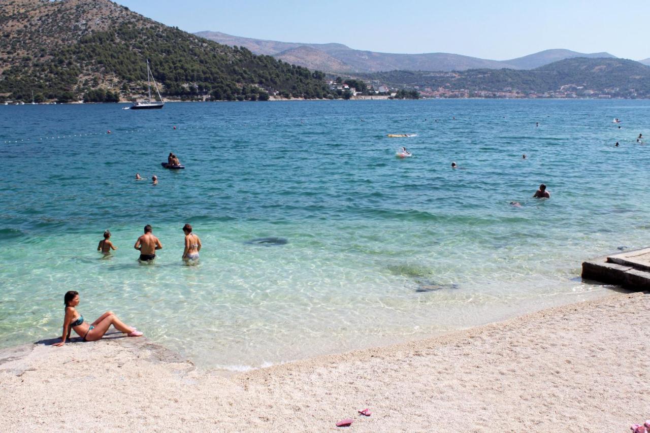 Apartments With A Parking Space Marina, Trogir - 11554 Esterno foto
